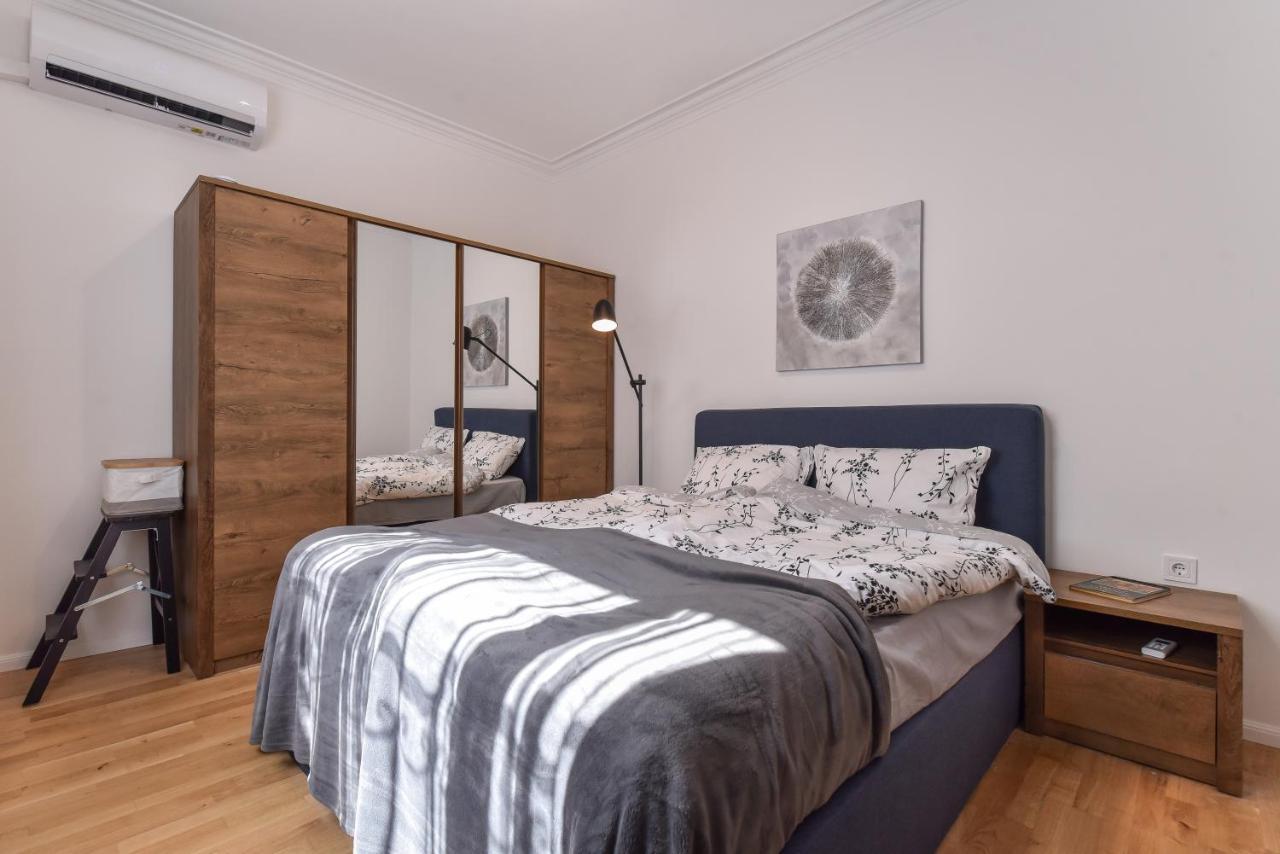 Cosy & Renovated 2Bd Flat Near Vitoshka By Flat Mаnager Apartment Sofia Exterior photo